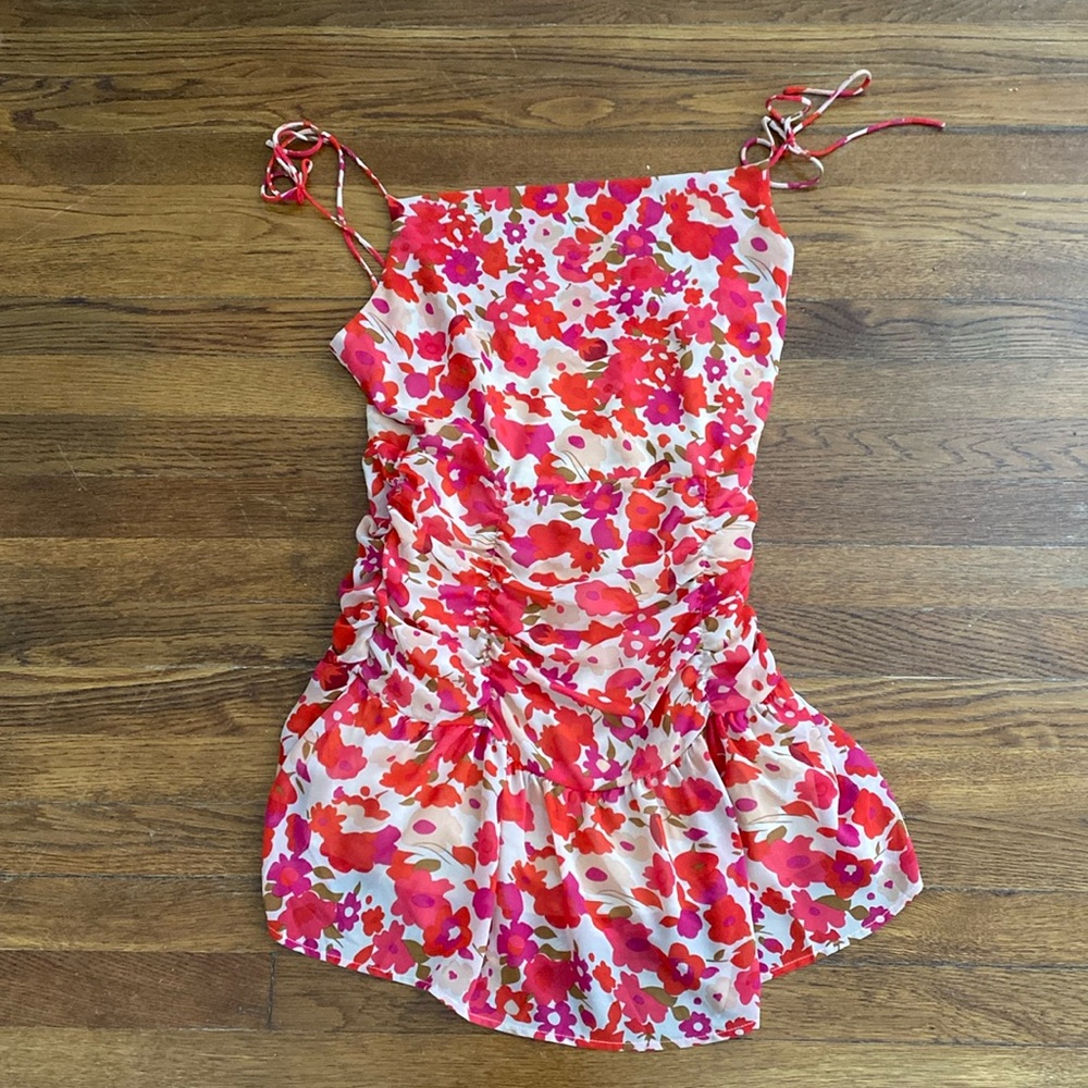 NWT. TCEC women’s dress. Size large.